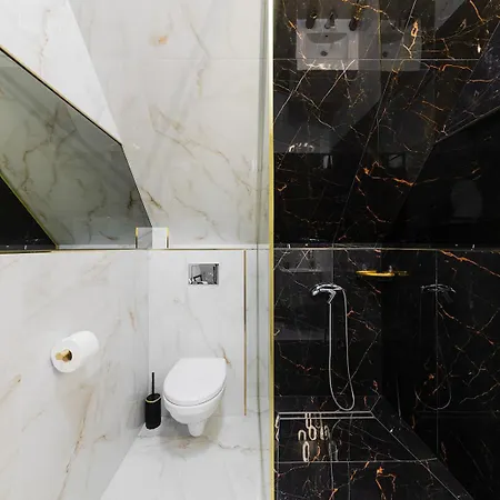 Monster فيلة مارونجوفو